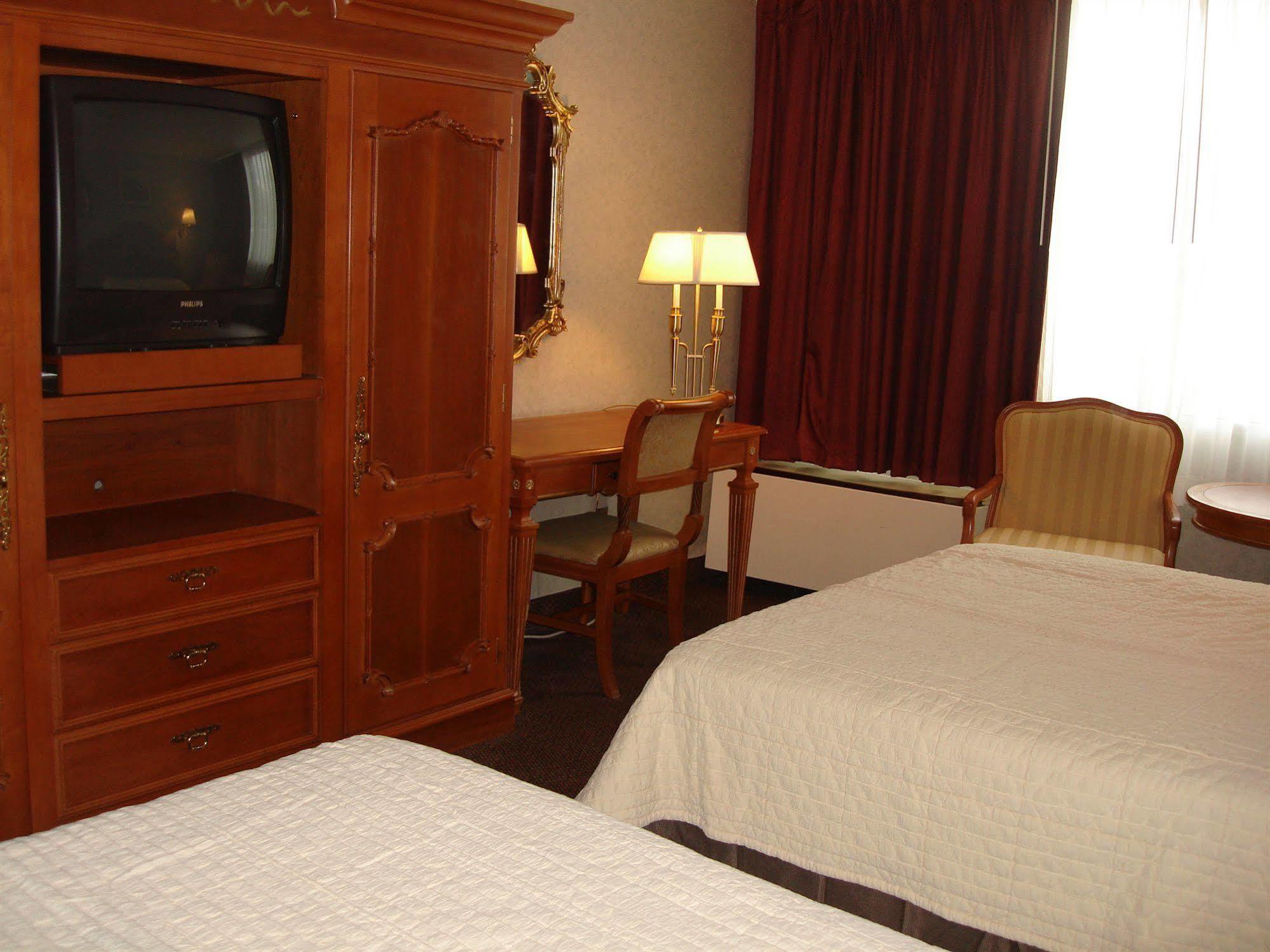 A Victory Inn & Suites - Muskegon Ngoại thất bức ảnh